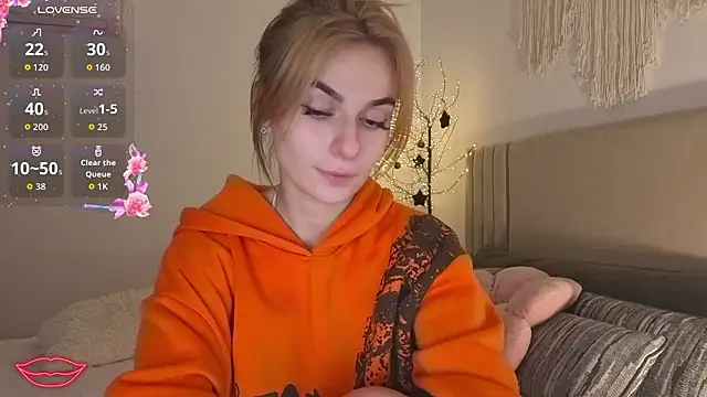 Little mia   online show from February 12, 11:00 pm