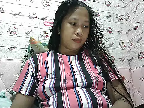 Pilipinalyn23 online show from July 4, 8:20 am