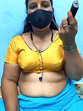 Snapshot of Tamil_Sweety chatting on September 21, 11:39 pm Tamil Sweety online show from September 21, 11:39 pm