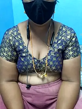 Snapshot of Tamil_Sweety chatting on October 25, 6:24 pm Tamil Sweety online show from October 25, 6:24 pm