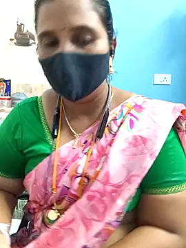 Snapshot of Tamil_Sweety chatting on November 22, 5:01 pm Tamil Sweety online show from November 22, 5:01 pm