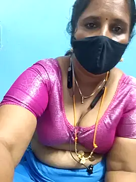 Snapshot of Tamil_Sweety chatting on November 23, 7:35 pm Tamil Sweety online show from November 23, 7:35 pm