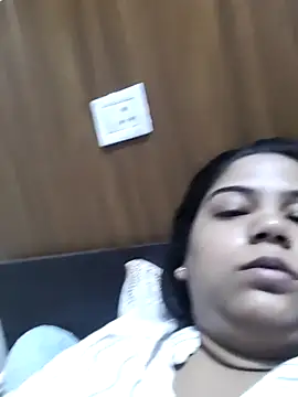Snapshot of pari_hotty chatting on October 14, 8:37 am pari hotty online show from October 14, 8:37 am