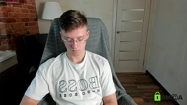 Snapshot of Harm_Dick chatting on October 10, 10:47 am Harm Dick online show from October 10, 10:47 am