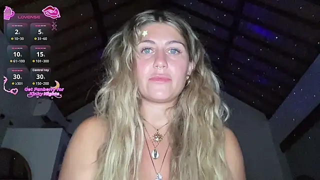 GoddessDove online show from April 28, 11:37 am