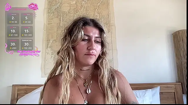 Snapshot of GoddessDove chatting on July 20, 2:37 am GoddessDove online show from July 20, 2:37 am