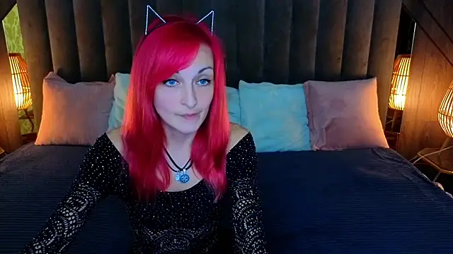 BrandyBloom online show from November 8, 1:55 pm