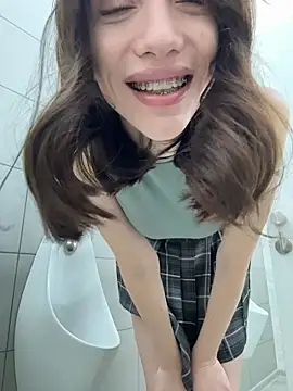 Snapshot of BallerinaCappuccino_ chatting on February 13, 7:37 am BallerinaCappuccino online show from February 13, 7:37 am