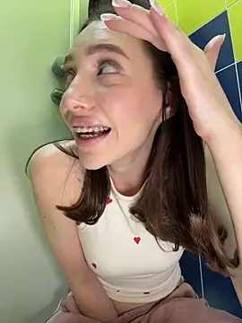 BallerinaCappuccino  online show from April 18, 9:46 am