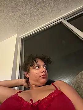 Snapshot of allybluee777 chatting on May 16, 3:36 am allybluee777 online show from May 16, 3:36 am