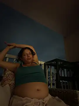 Snapshot of allybluee777 chatting on May 30, 2:30 am allybluee777 online show from May 30, 2:30 am