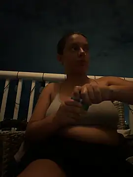 Snapshot of allybluee777 chatting on May 31, 1:58 am allybluee777 online show from May 31, 1:58 am