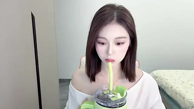 Snapshot of Cookie-oo chatting on October 27, 11:36 am Cookie-oo online show from October 27, 11:36 am