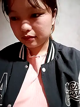 XoiXoi232 online show from October 25, 1:40 pm