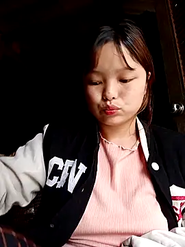 XoiXoi232 online show from November 17, 3:01 am