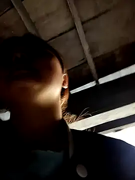 XoiXoi232 online show from November 28, 12:46 am