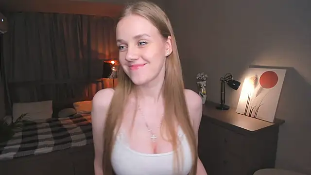 OdellaFrake online show from September 24, 7:50 pm