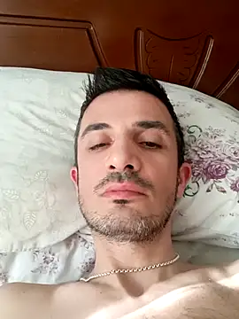 Snapshot of OGUZOZAN chatting on November 2, 7:11 am OGUZOZAN online show from November 2, 7:11 am