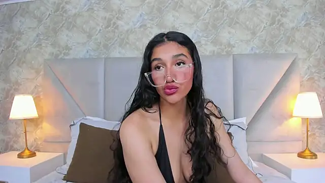 ValentiinaCruz online show from October 11, 8:07 pm