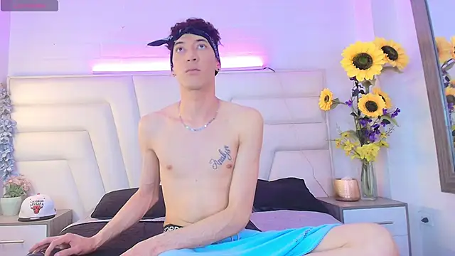 Snapshot of Ashton_Myers chatting on November 13, 8:30 pm Ashton Myers online show from November 13, 8:30 pm