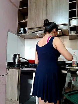  SexyPetite  online show from September 20, 5:14 pm