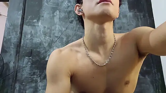 Snapshot of Samuel_Hills_II chatting on June 3, 1:03 pm Samuel Hills II online show from June 3, 1:03 pm