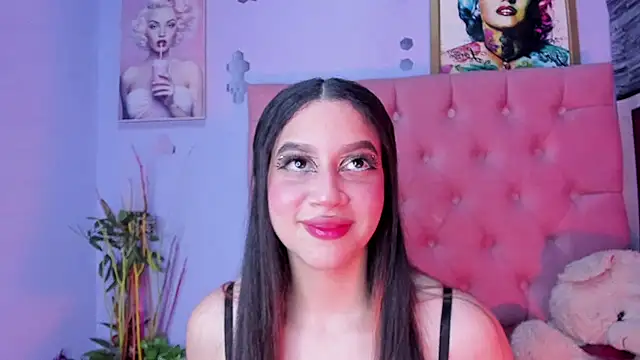 Megan Luxe online show from January 7, 4:04 am