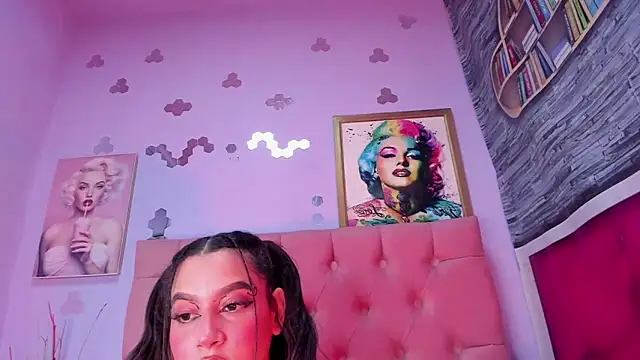 Megan Luxe online show from January 10, 10:36 pm