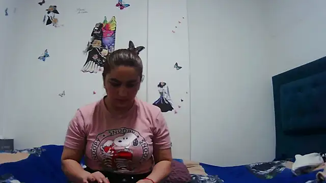 AddyStuart  online show from November 19, 3:50 am