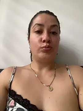 Snapshot of Abby-LS chatting on May 1, 12:21 pm Abby-LS online show from May 1, 12:21 pm