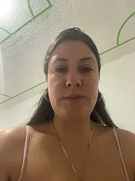 Snapshot of Abby-LS chatting on May 21, 11:39 am Abby-LS online show from May 21, 11:39 am