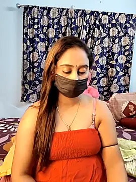 Cute-lusi online show from October 28, 7:05 pm