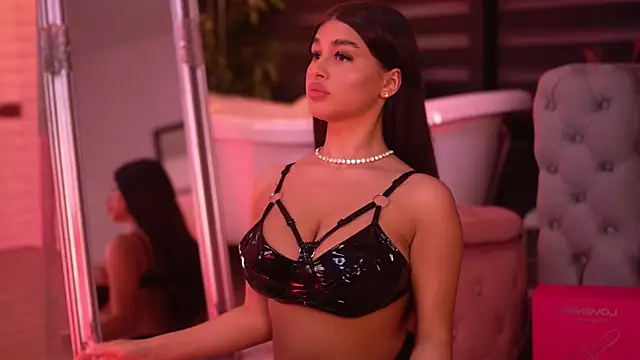 BellaNoirre online show from November 28, 6:32 pm