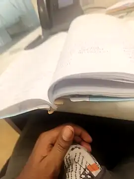 hotboy43339 online show from February 11, 9:03 am