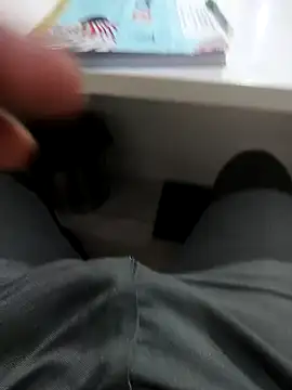 hotboy43339 online show from February 19, 8:49 pm