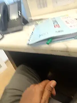 hotboy43339 online show from February 26, 8:46 am