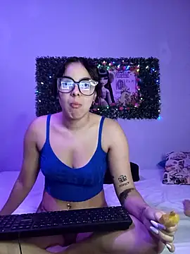 Snapshot of Sweet_Dirty_Baby chatting on October 24, 2:19 am Sweet Dirty Baby online show from October 24, 2:19 am