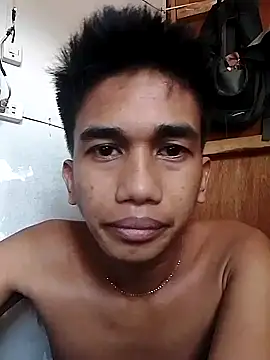 charlie0728 online show from October 5, 10:51 pm