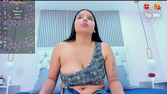 Snapshot of kelsy_monroy chatting on October 9, 7:56 pm kelsy monroy online show from October 9, 7:56 pm