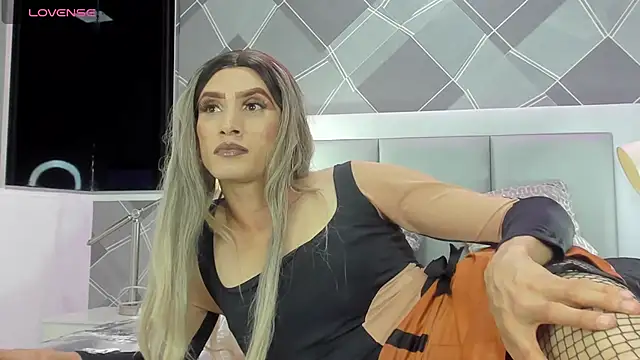 Snapshot of shantala_nastasiia chatting on June 5, 12:39 am shantala nastasiia online show from June 5, 12:39 am