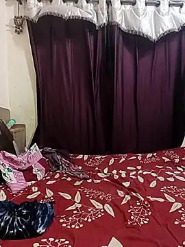 MEERAcle online show from March 24, 3:39 pm