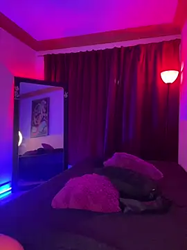 Snapshot of ZahaRose chatting on October 16, 1:17 am ZahaRose online show from October 16, 1:17 am