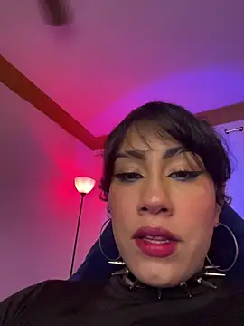 ZahaRose online show from January 12, 10:59 pm