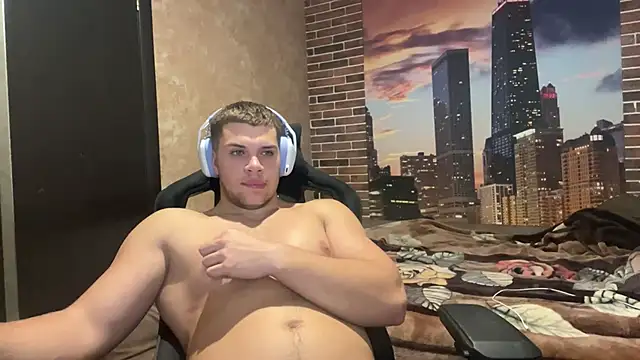 MusclePhantom online show from October 26, 8:59 pm