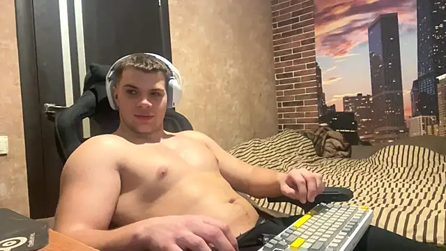 MusclePhantom online show from February 17, 9:21 pm