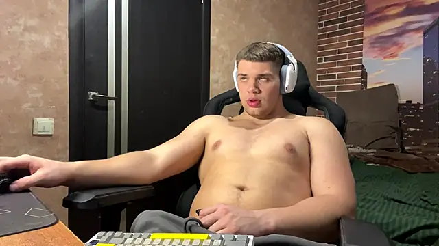 MusclePhantom online show from March 18, 9:07 pm