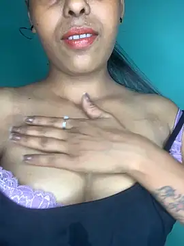 Snapshot of Priya_baby0 chatting on September 15, 8:42 pm Priya baby0 online show from September 15, 8:42 pm