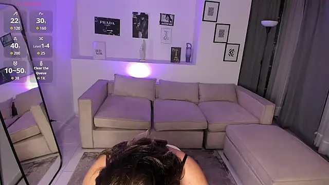 Snapshot of Laureen_se chatting on January 11, 4:06 am Laureen se online show from January 11, 4:06 am