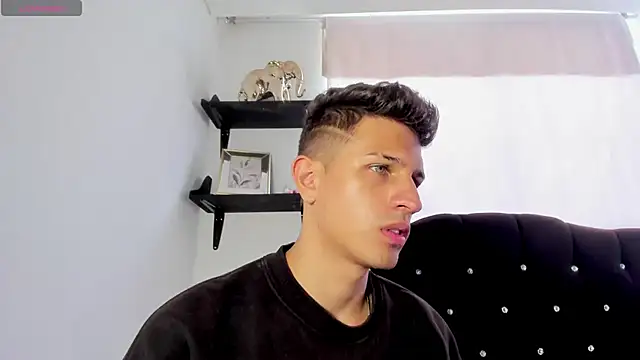 kevin ahss online show from April 8, 5:02 pm