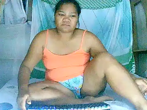 Snapshot of hotmom_carcar chatting on April 17, 1:14 pm hotmom carcar online show from April 17, 1:14 pm
